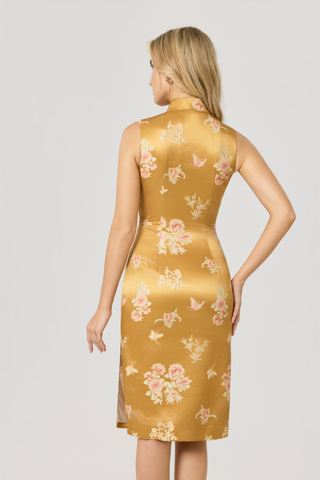 golden silk cheongsam, back